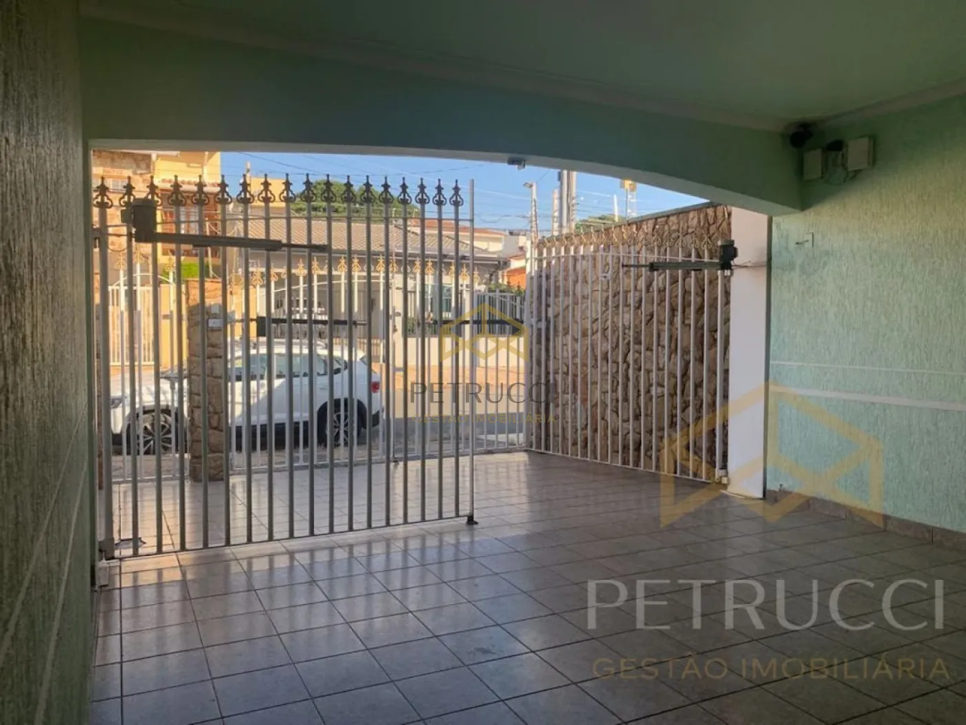 Comprar Casa / Térrea em Campinas R$ 1.050.000,00 - Foto 1