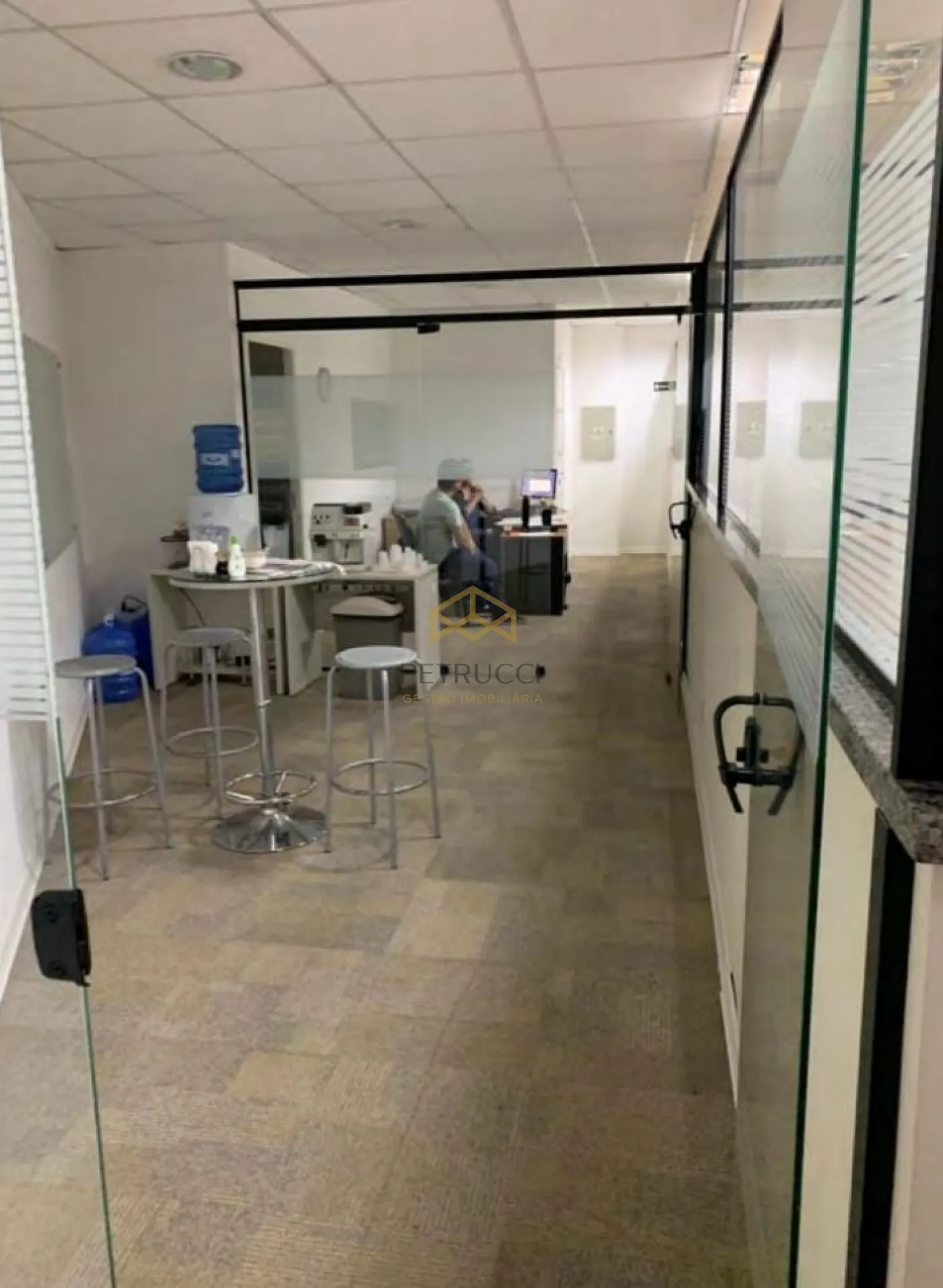 Alugar Comercial / Prédio em Valinhos R$ 8.000,00 - Foto 7