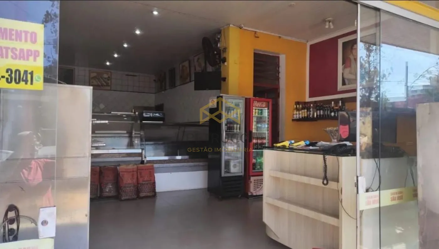 Alugar Comercial / SalãoLoja em Valinhos R$ 6.450,00 - Foto 1