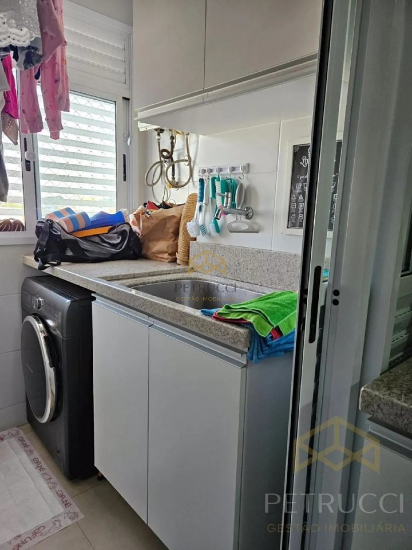 Comprar Apartamento / Padrão em Campinas R$ 950.000,00 - Foto 14