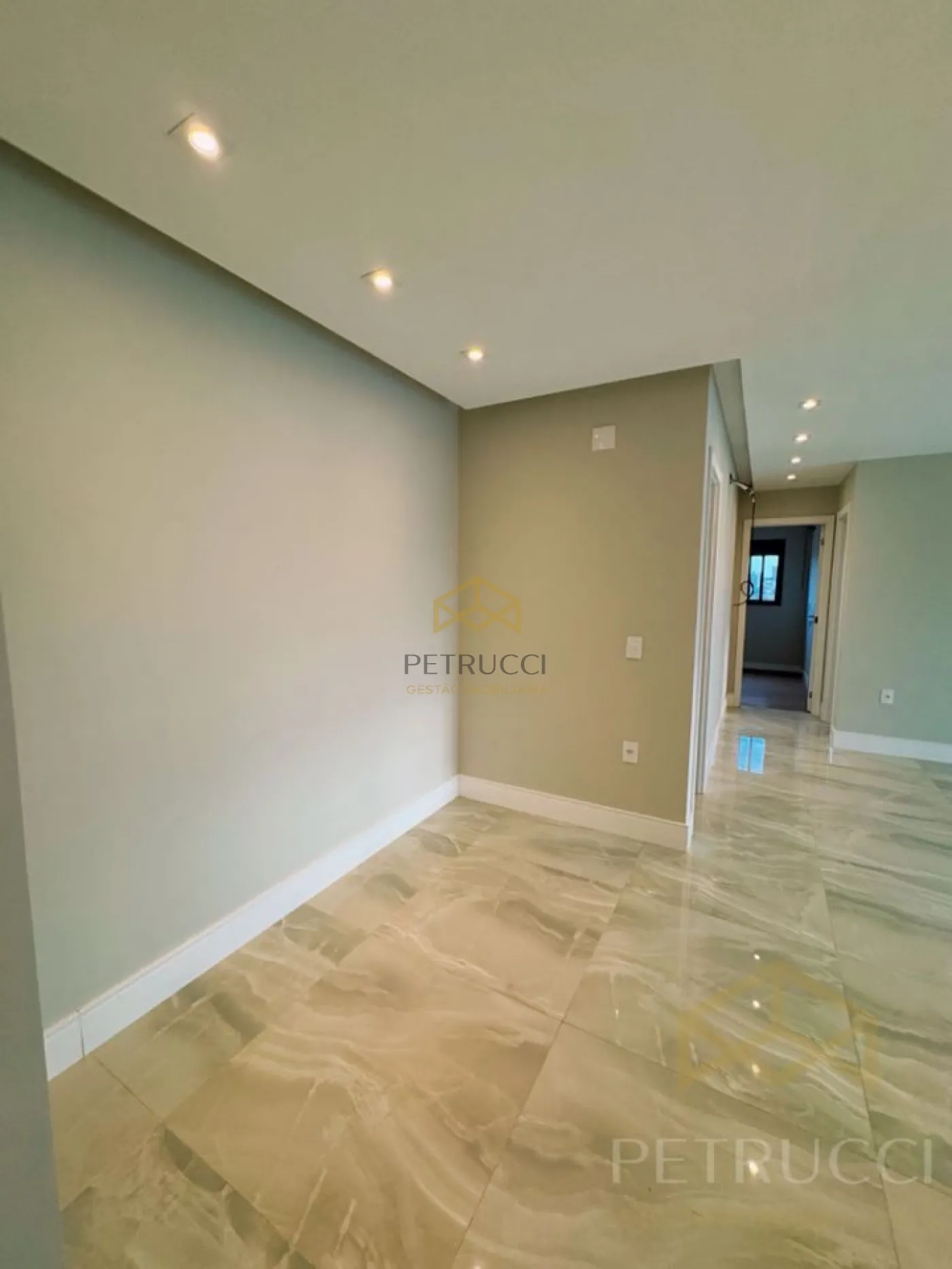 Comprar Apartamento / Padrão em Campinas R$ 1.065.000,00 - Foto 3