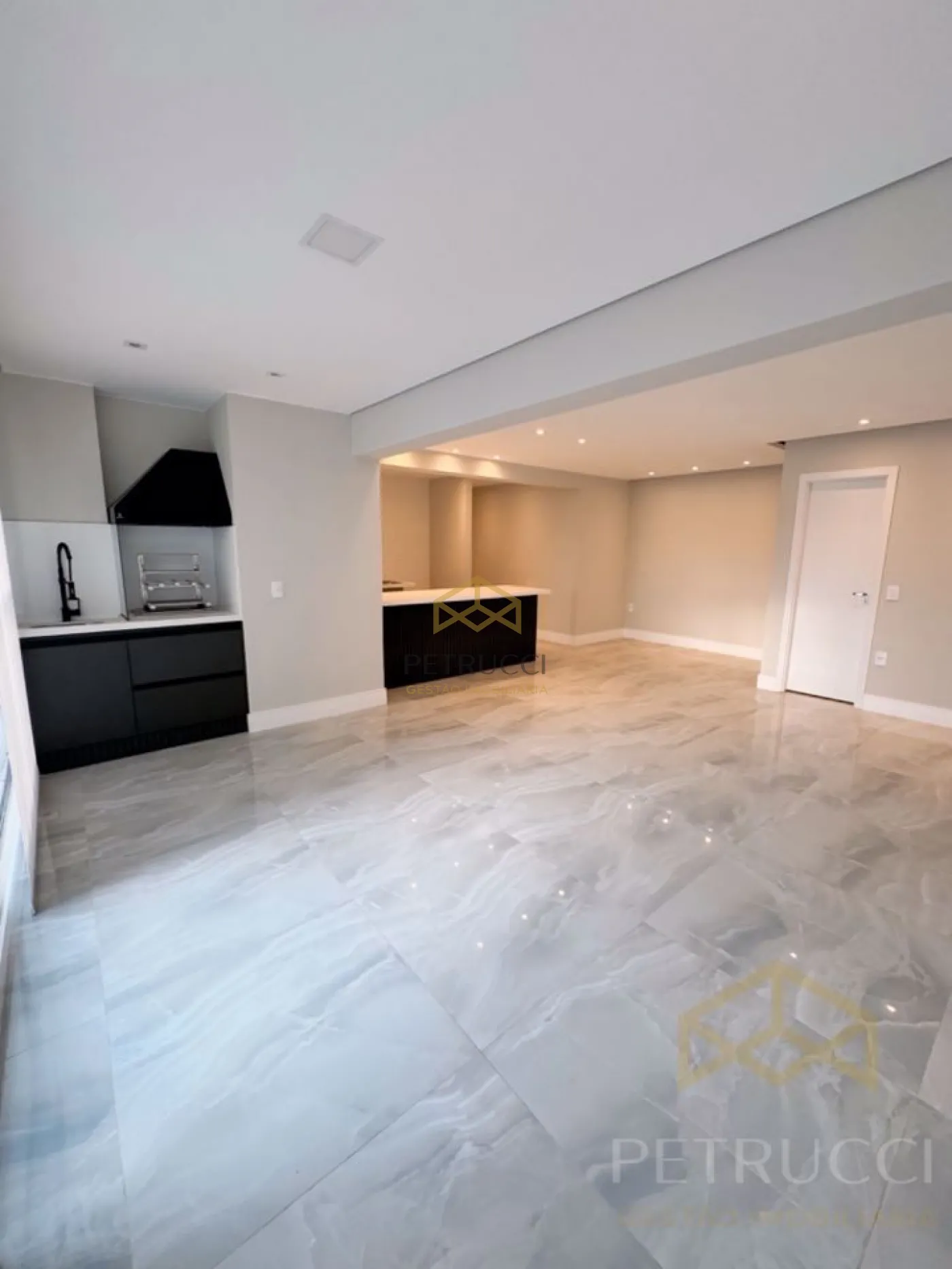 Comprar Apartamento / Padrão em Campinas R$ 1.065.000,00 - Foto 5