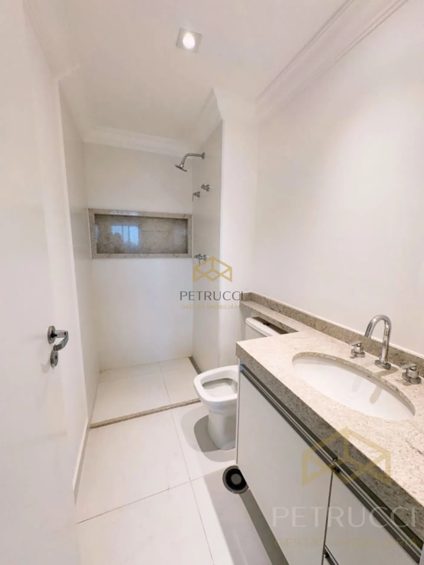 Comprar Apartamento / Padrão em Campinas R$ 1.065.000,00 - Foto 14